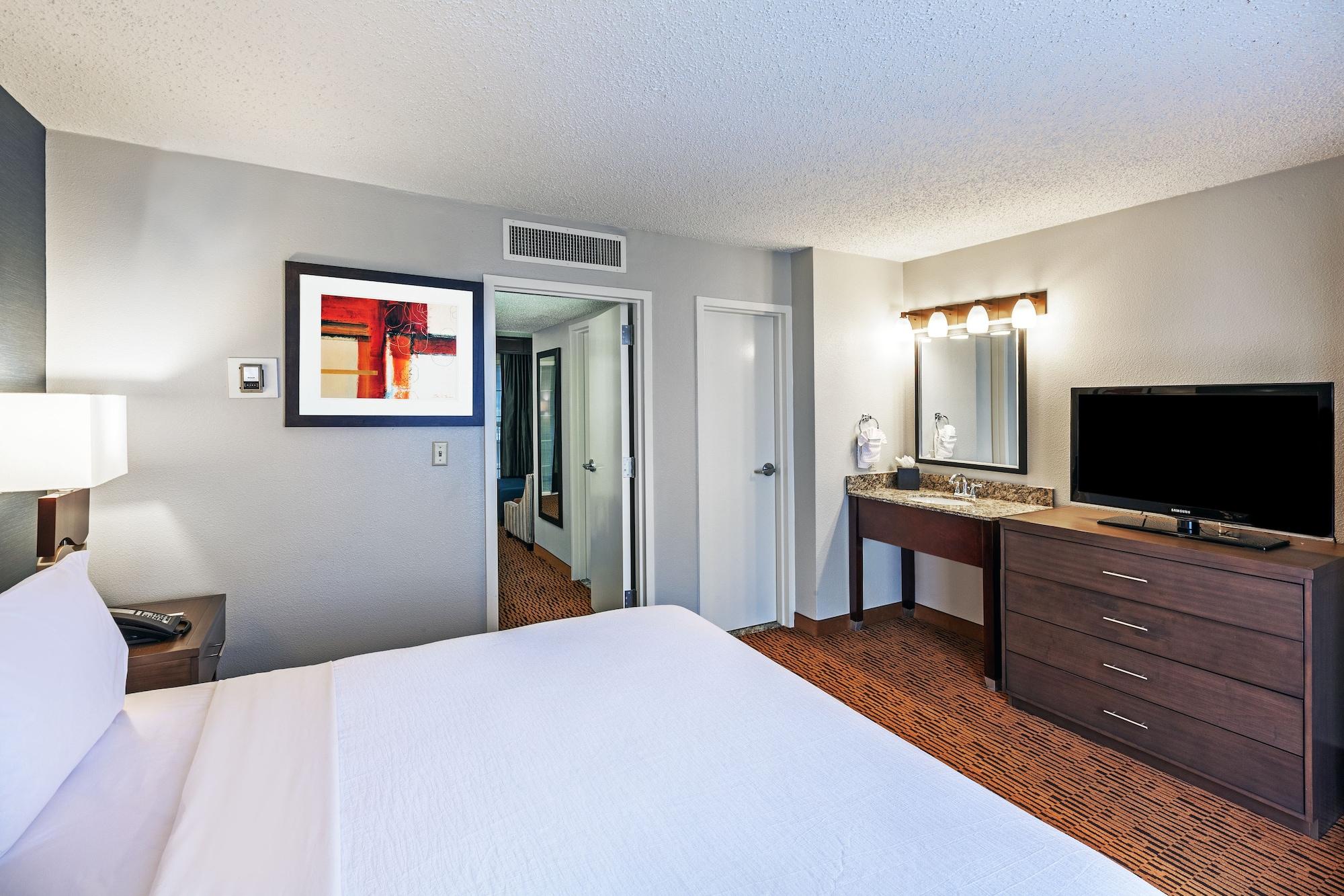 Embassy Suites By Hilton Dallas Market Center Εξωτερικό φωτογραφία