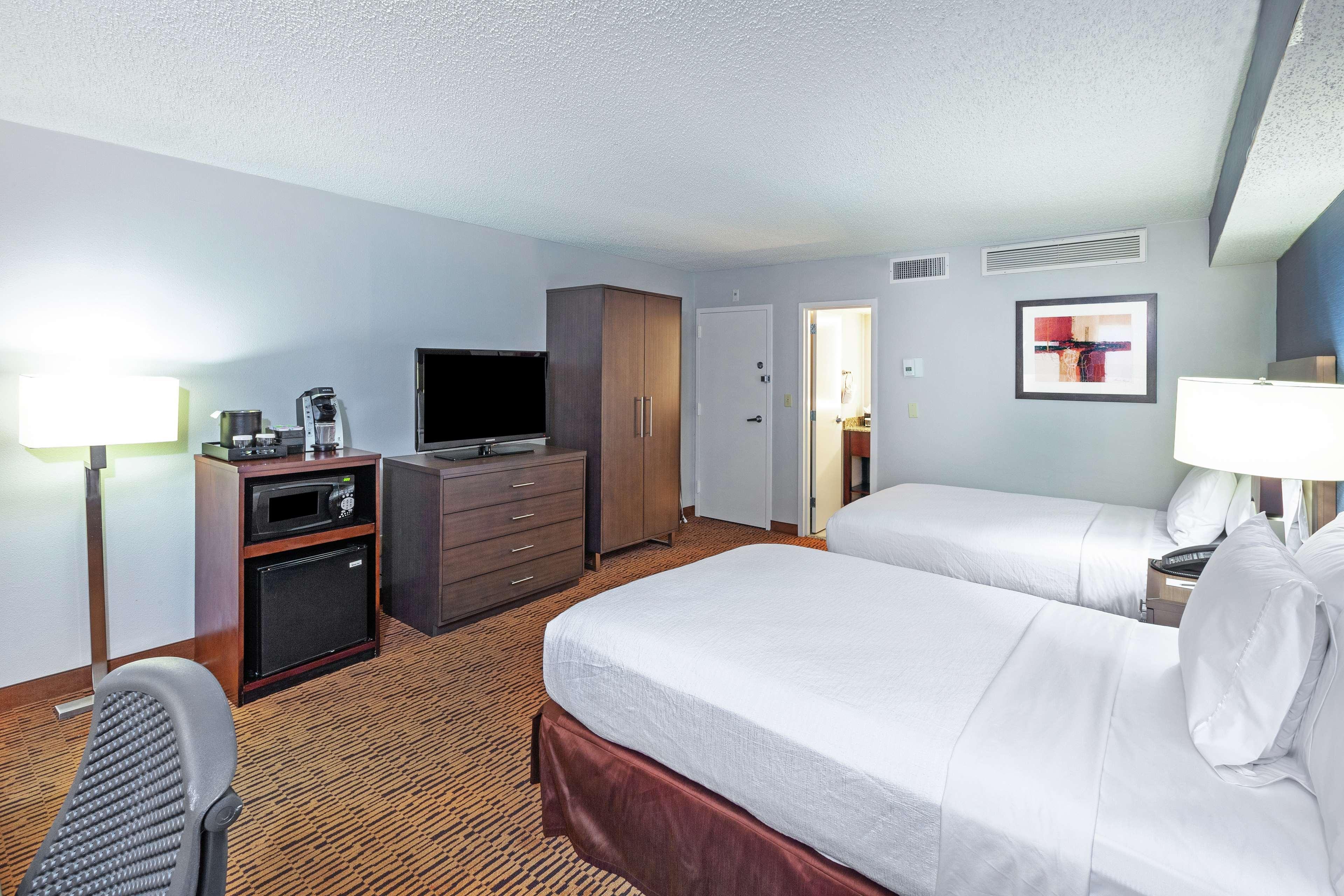 Embassy Suites By Hilton Dallas Market Center Εξωτερικό φωτογραφία