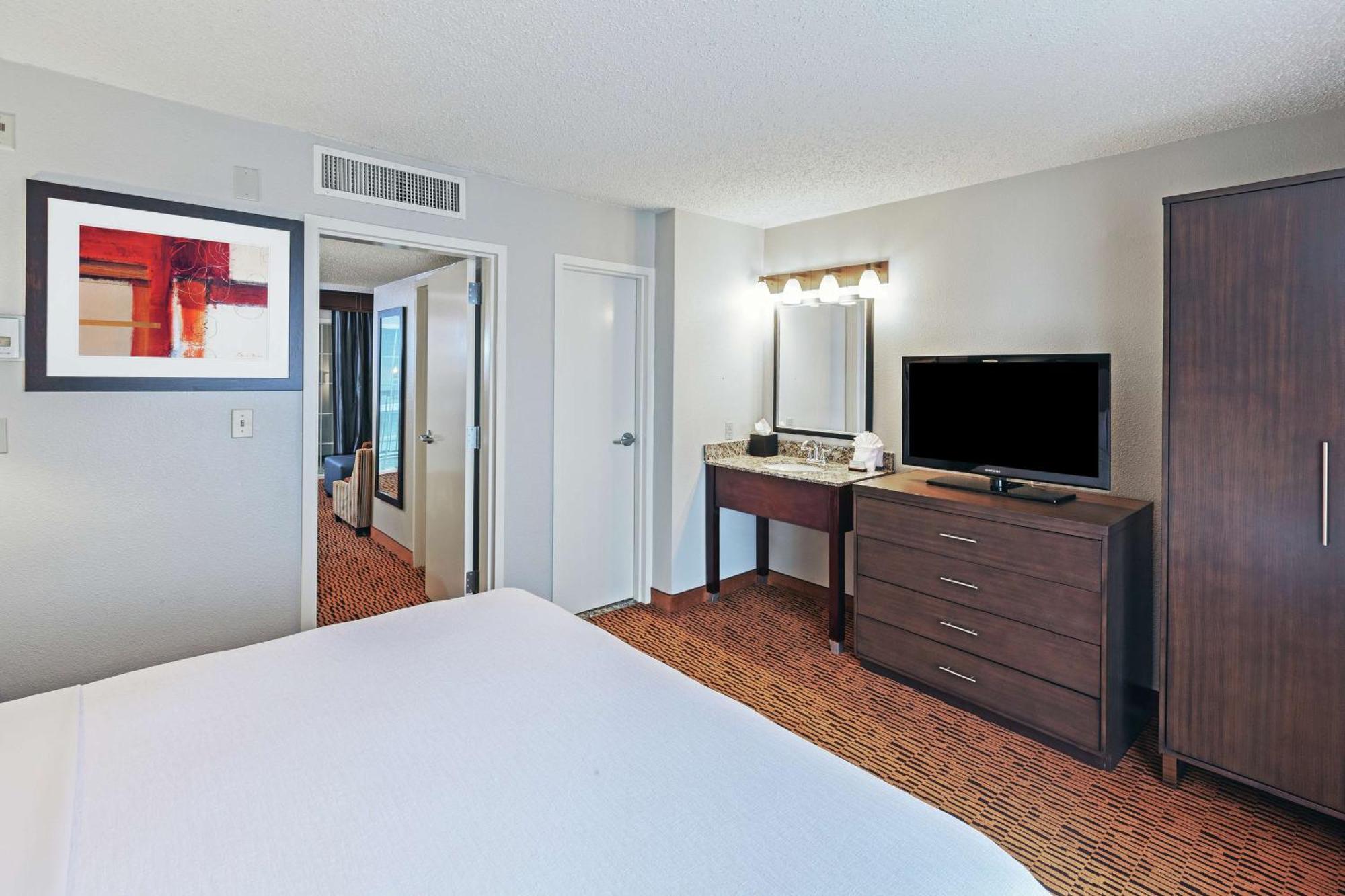 Embassy Suites By Hilton Dallas Market Center Εξωτερικό φωτογραφία