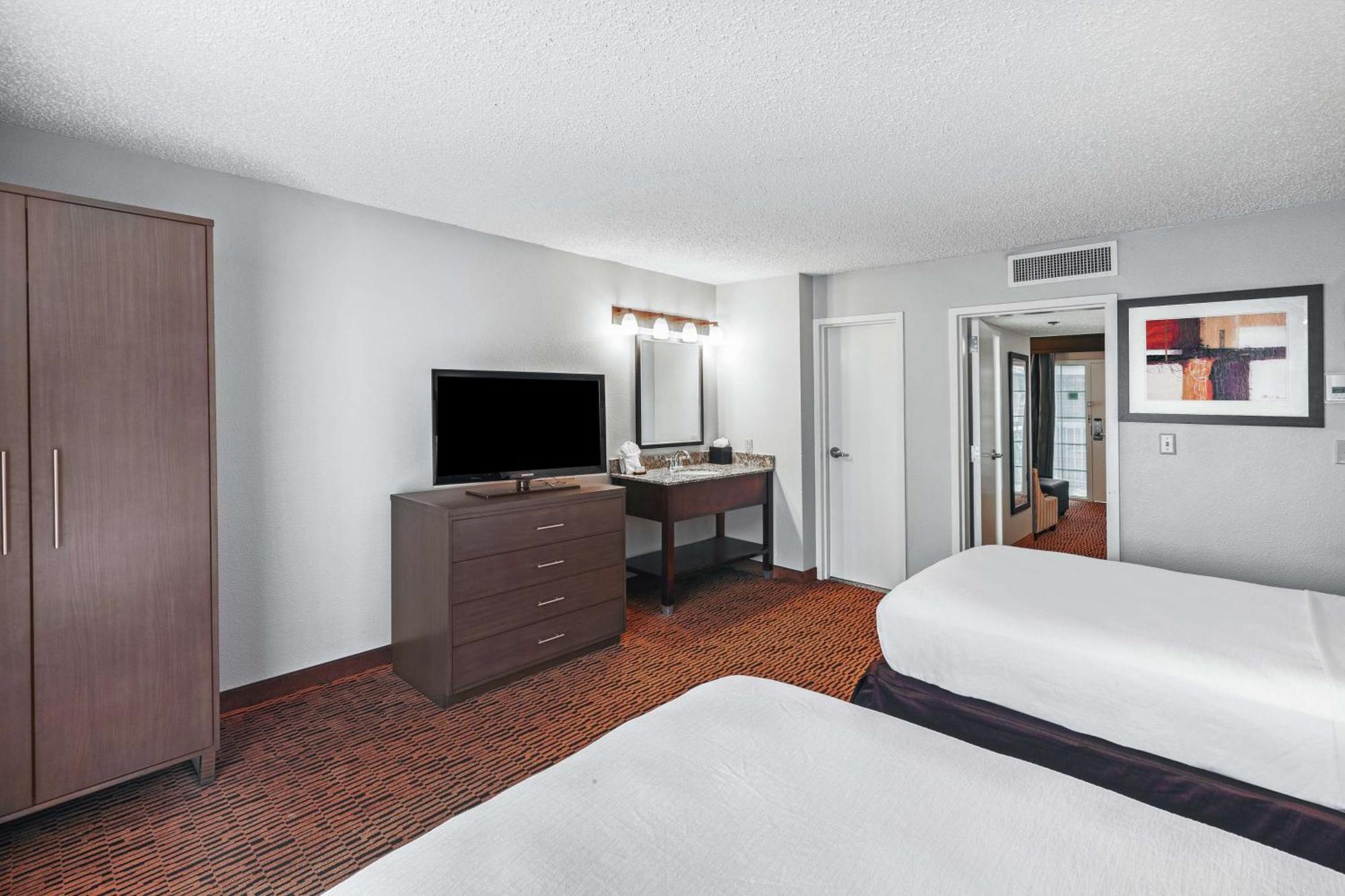 Embassy Suites By Hilton Dallas Market Center Εξωτερικό φωτογραφία